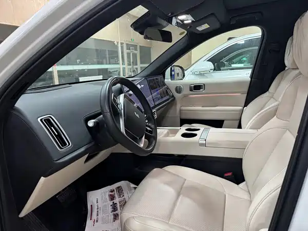 Li Auto L6 2024