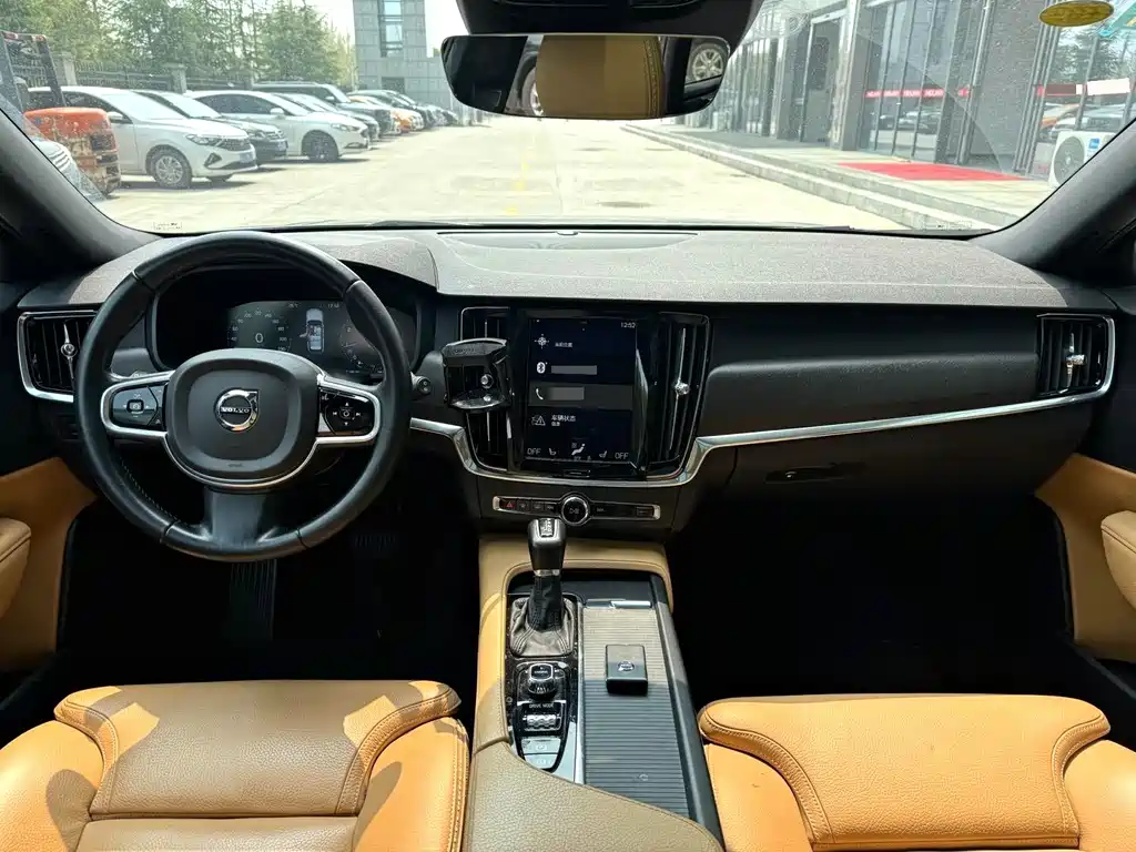 Volvo V90 2018
