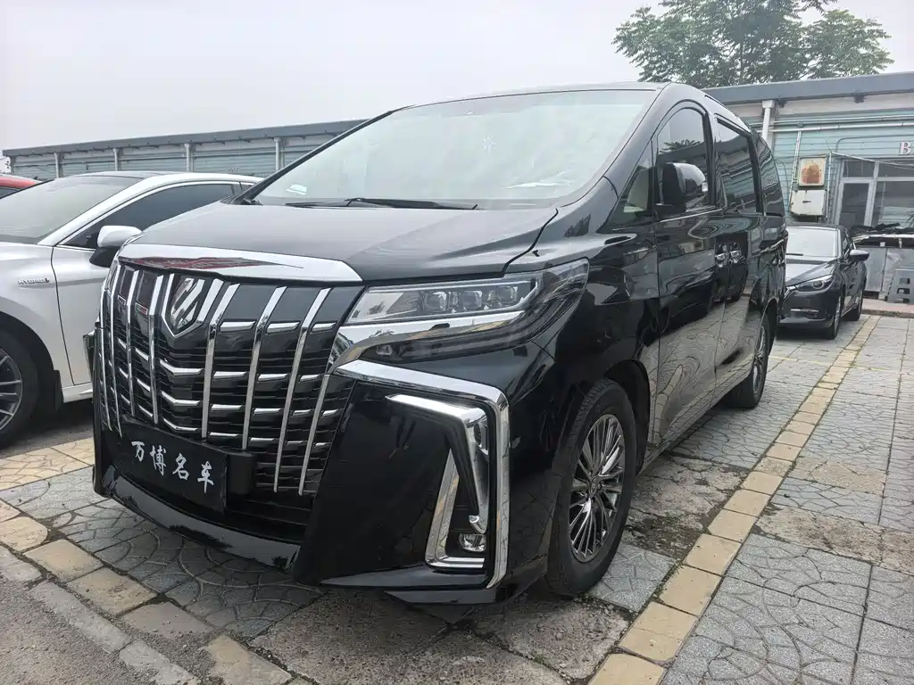 Toyota Alphard 2011 — фото 1