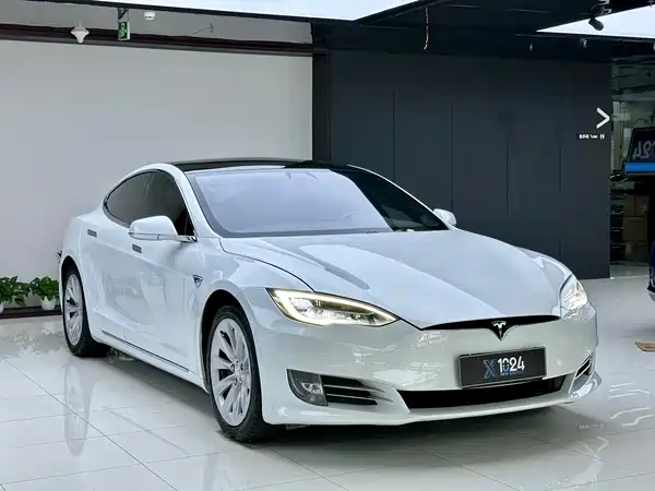 Tesla Model S 2018