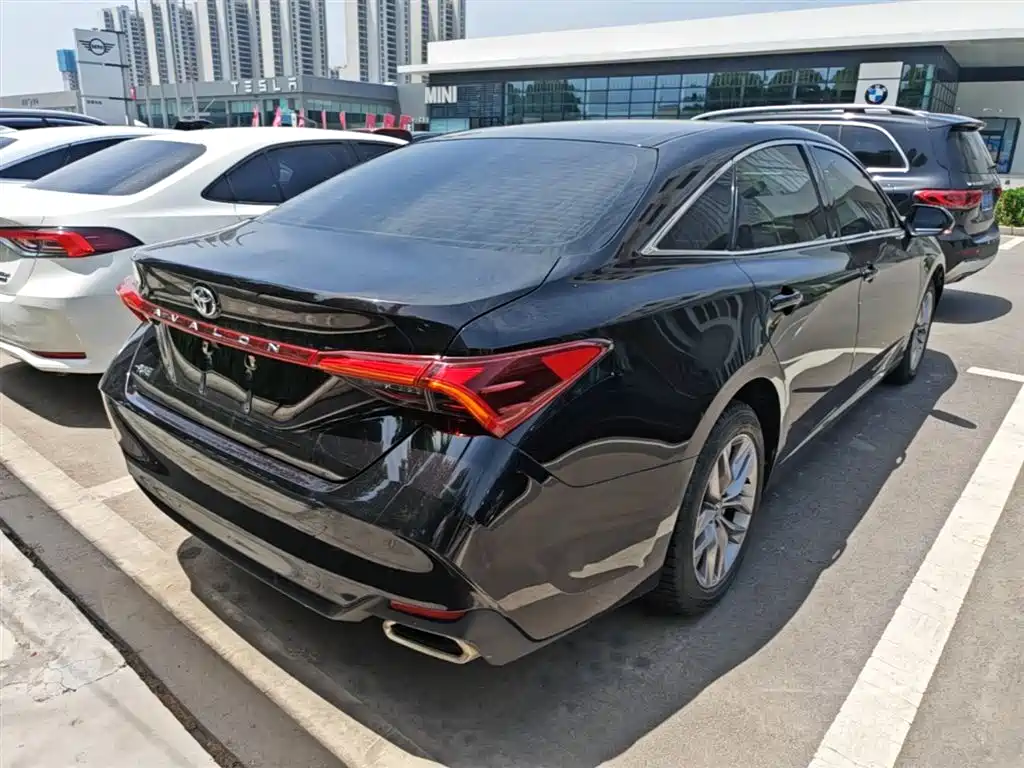 Toyota Avalon 2020 — фото 7