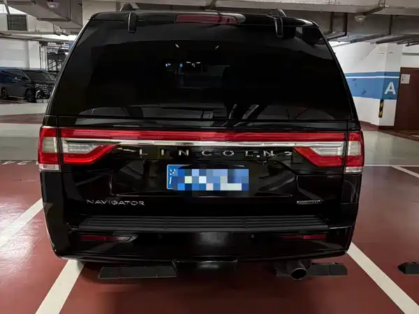 Lincoln Navigator 2016