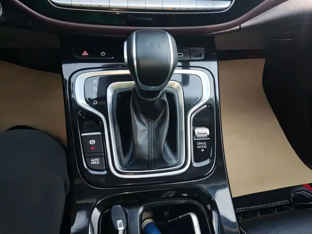 GAC Motor Trumpchi M6 2023 — фото 12