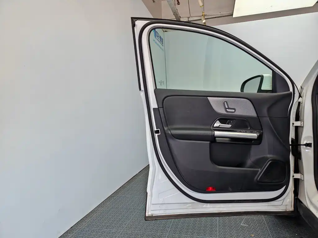 Mercedes-Benz GLA 2023 — фото 13