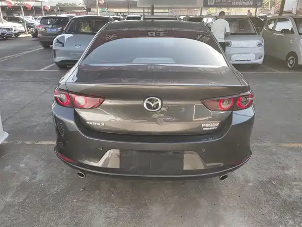 Mazda 3 Axela 2023