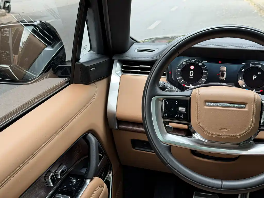 Land Rover Range Rover 2024 — фото 14
