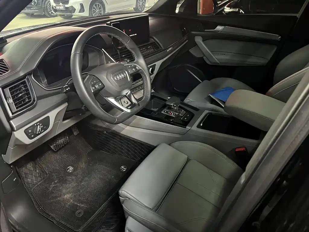 Audi Q5L Sportback 2023 — фото 2