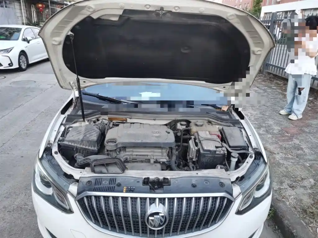 Buick Excelle 2017 — фото 11