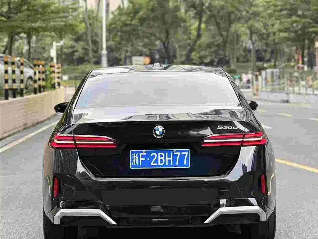 BMW 5 Series 2024 — фото 4