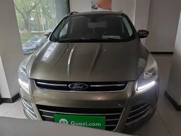 Ford Kuga 2015