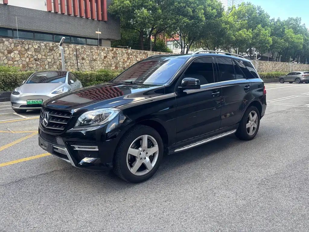 Mercedes-Benz M-Class 2015 — фото 1