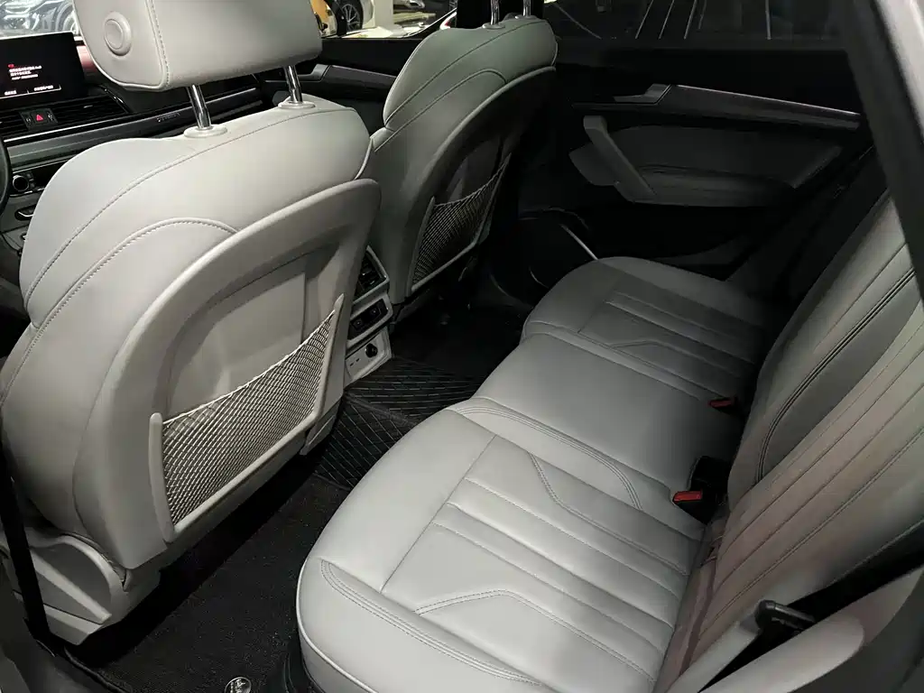 Audi Q5L Sportback 2023 — фото 3