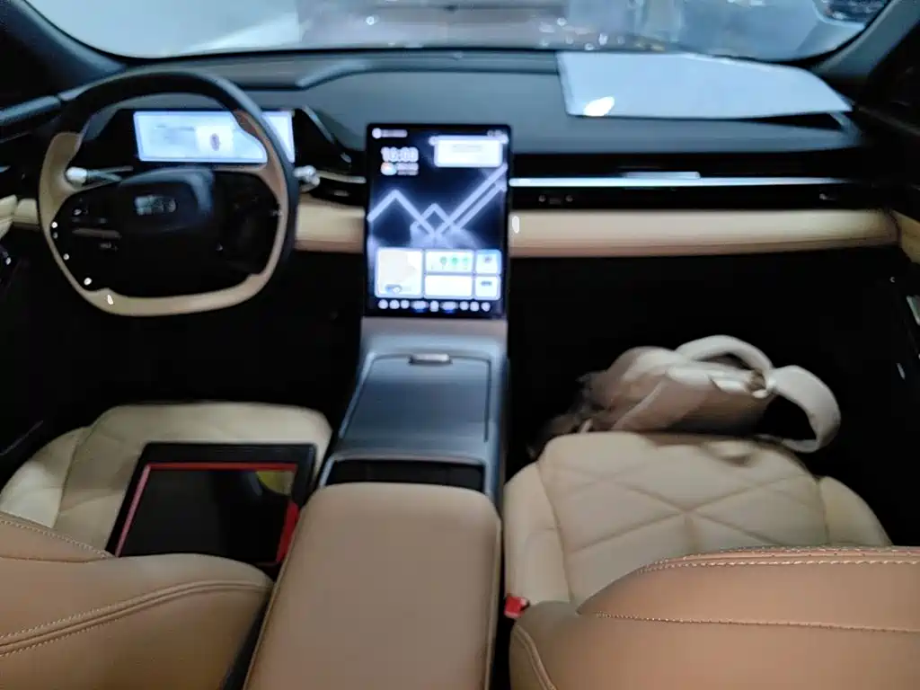 Geely Galaxy L6 2023 — фото 10