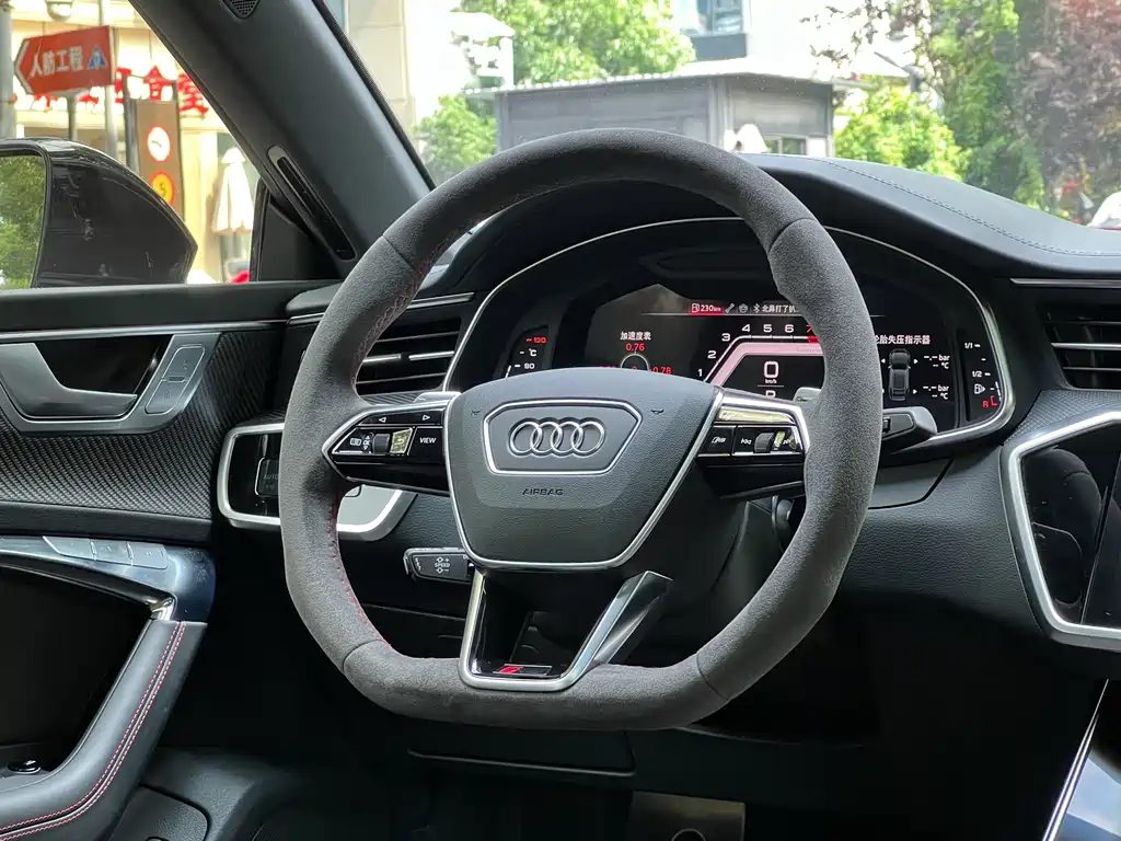 Audi RS 7 2025 — фото 18