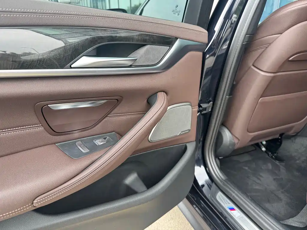 BMW 5 Series 2022 — фото 14