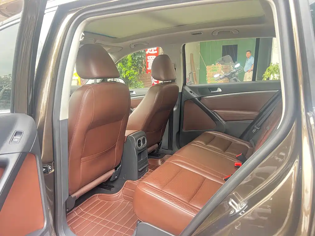 Volkswagen Tiguan 2015 — фото 12