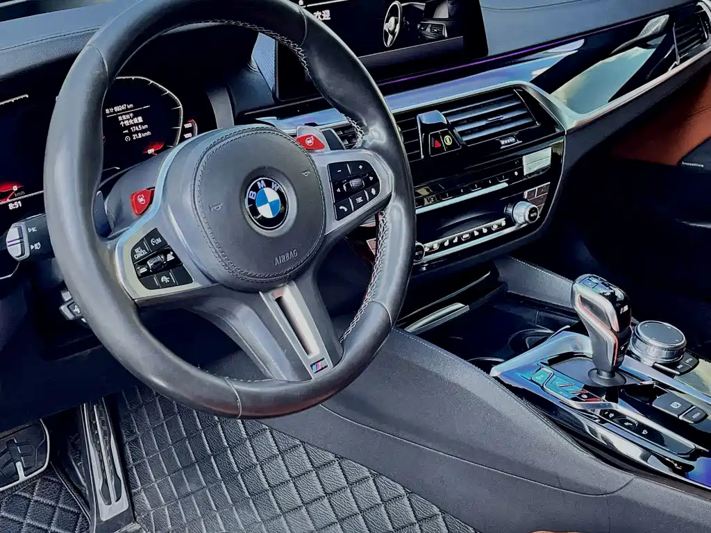 BMW M5 2020 — фото 8