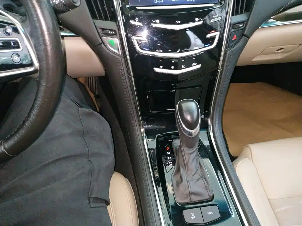 Cadillac ATS-L 2015 — фото 14