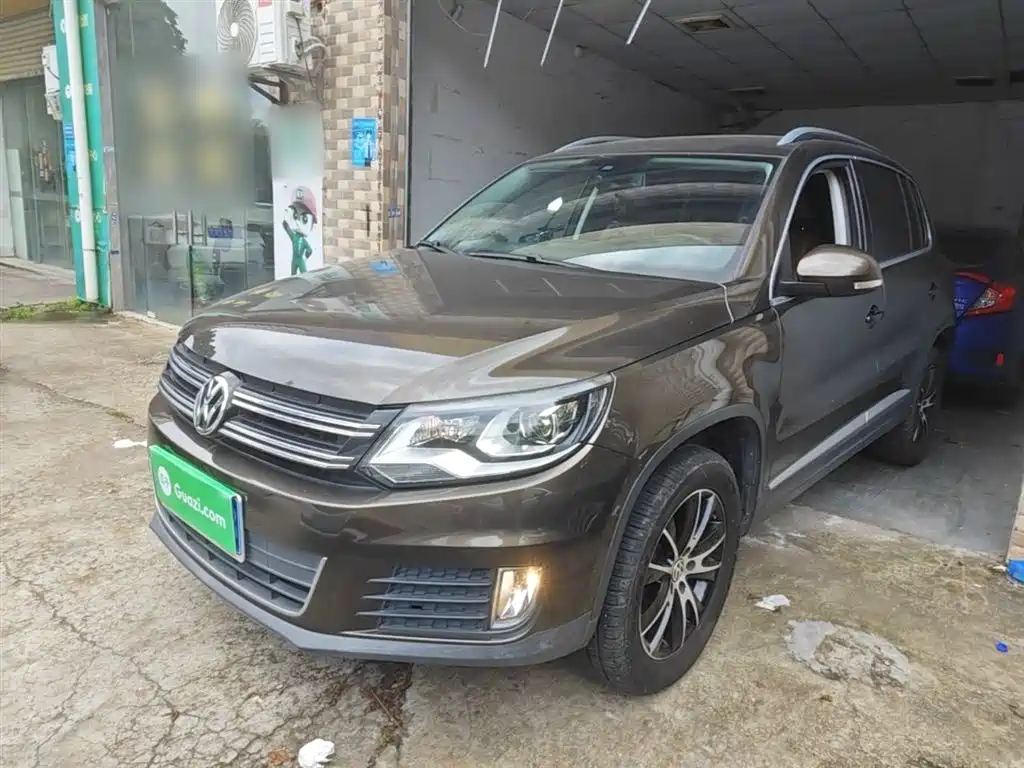 Volkswagen Tiguan 2016 — фото 1