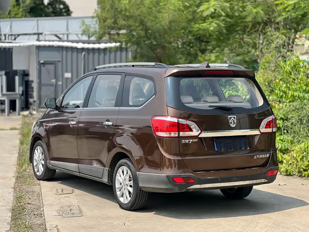 Baojun 730 2015