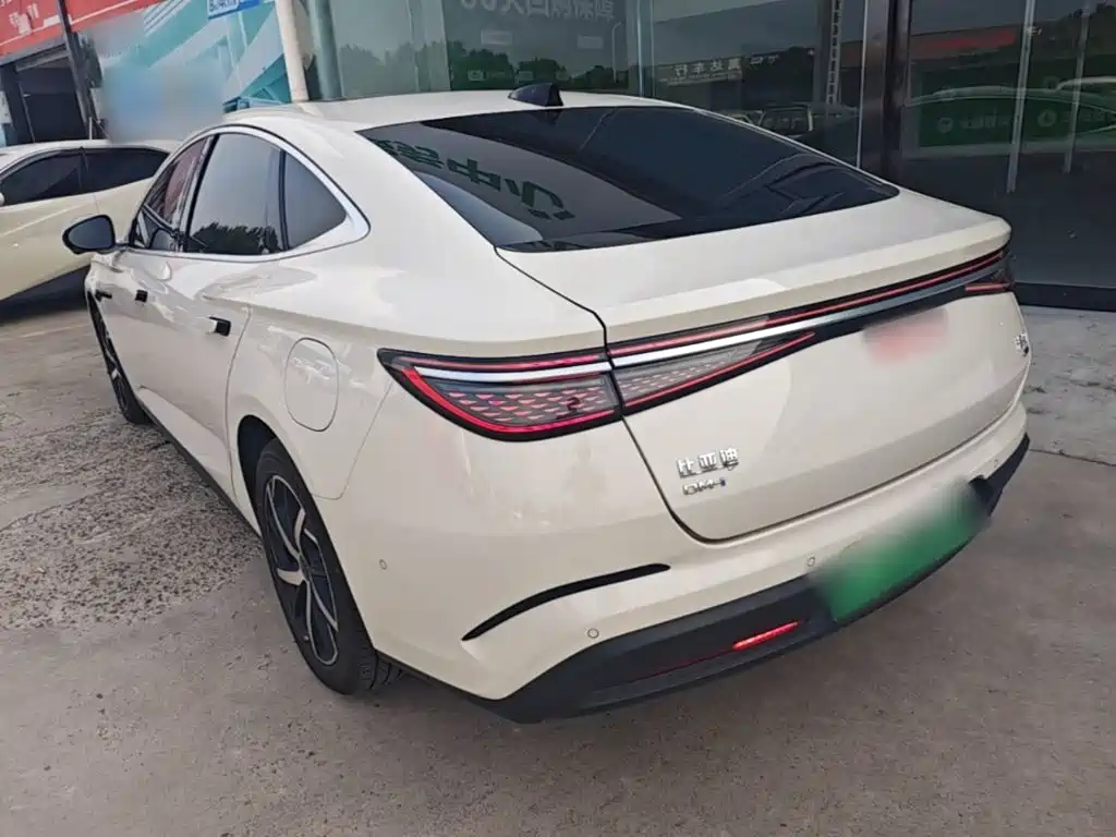 BYD Seal 07 DM-i 2025 — фото 5