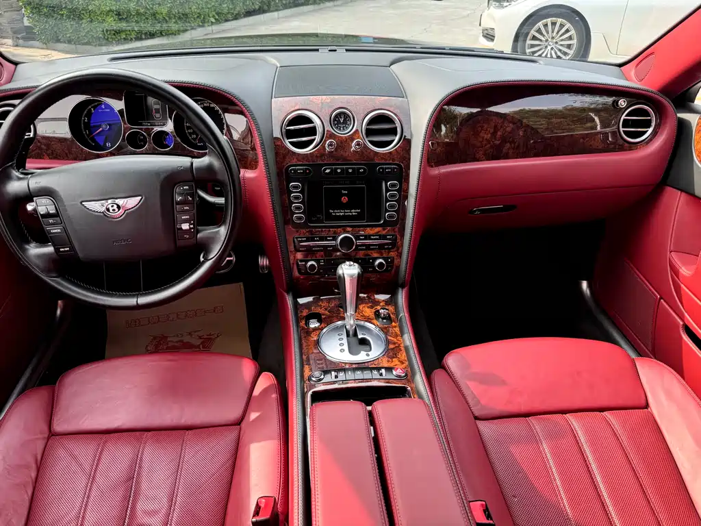 Bentley Flying Spur 2010 — фото 16