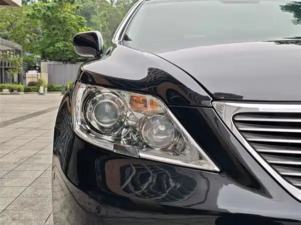 Lexus LS 2006