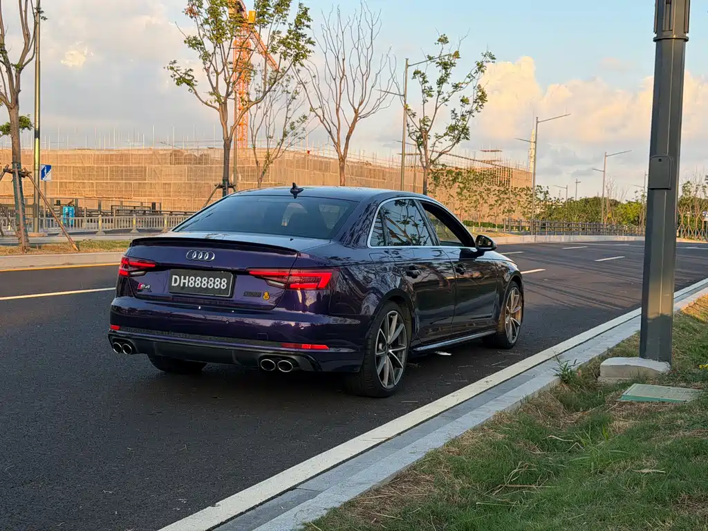 Audi S4 2018 — фото 15