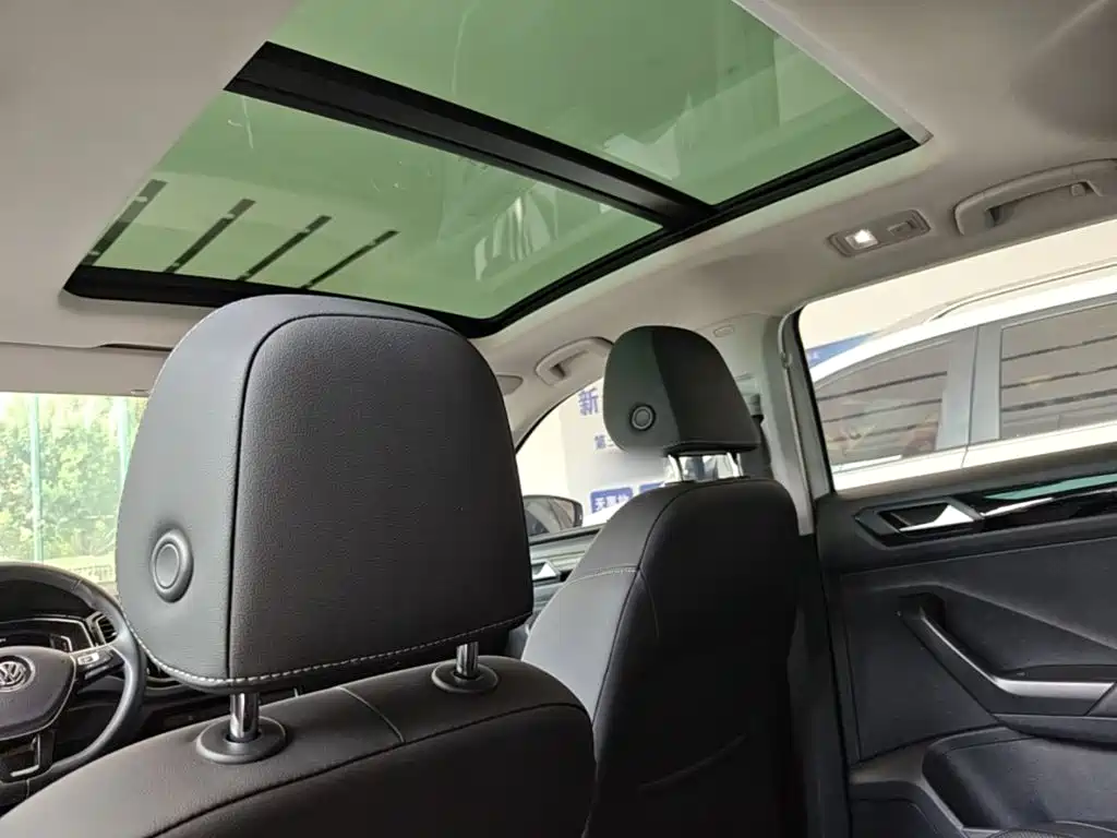 Volkswagen T-Roc 2020 — фото 18