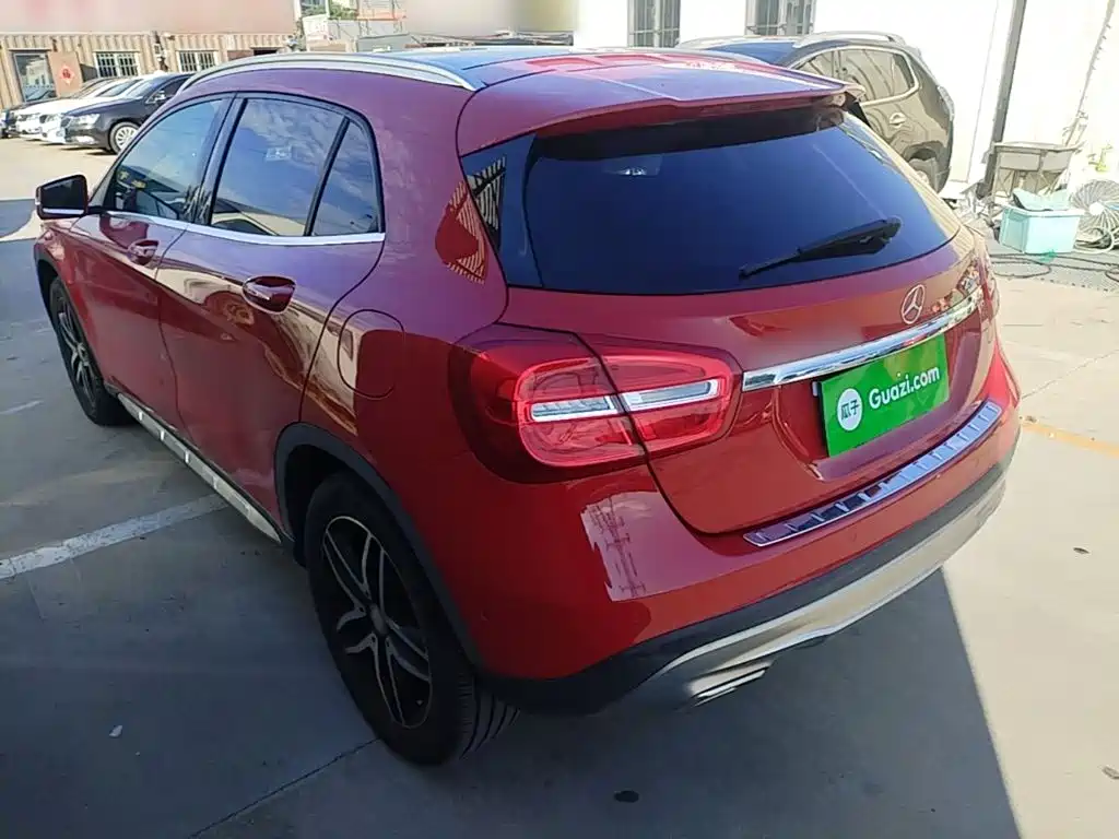 Mercedes-Benz GLA 2015
