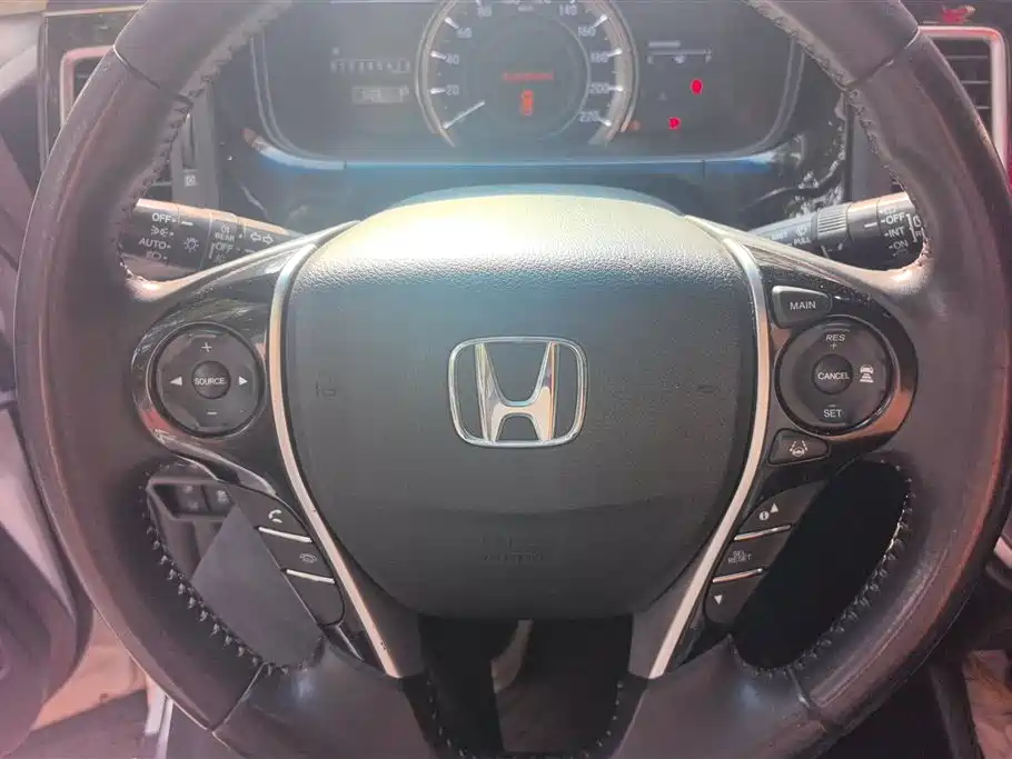Honda Elysion 2017 — фото 15