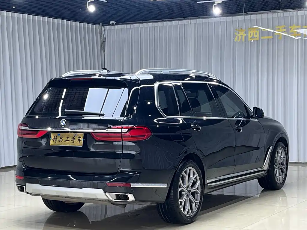 BMW X7 2021 — фото 7