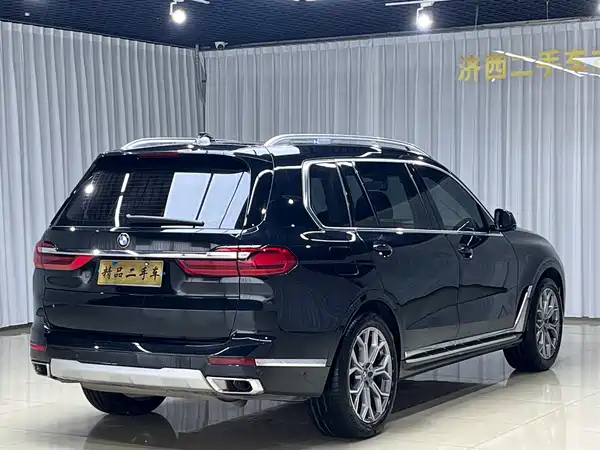 BMW X7 2021