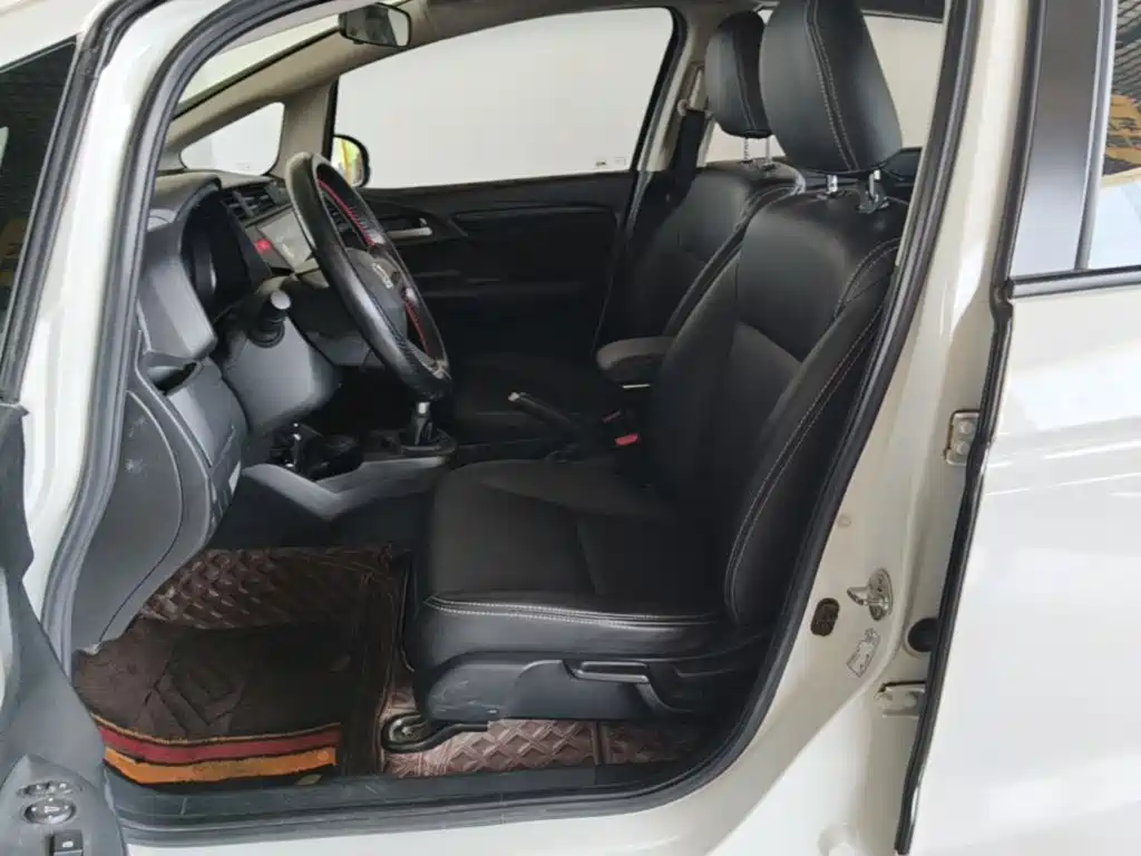Honda Fit 2016 — фото 15