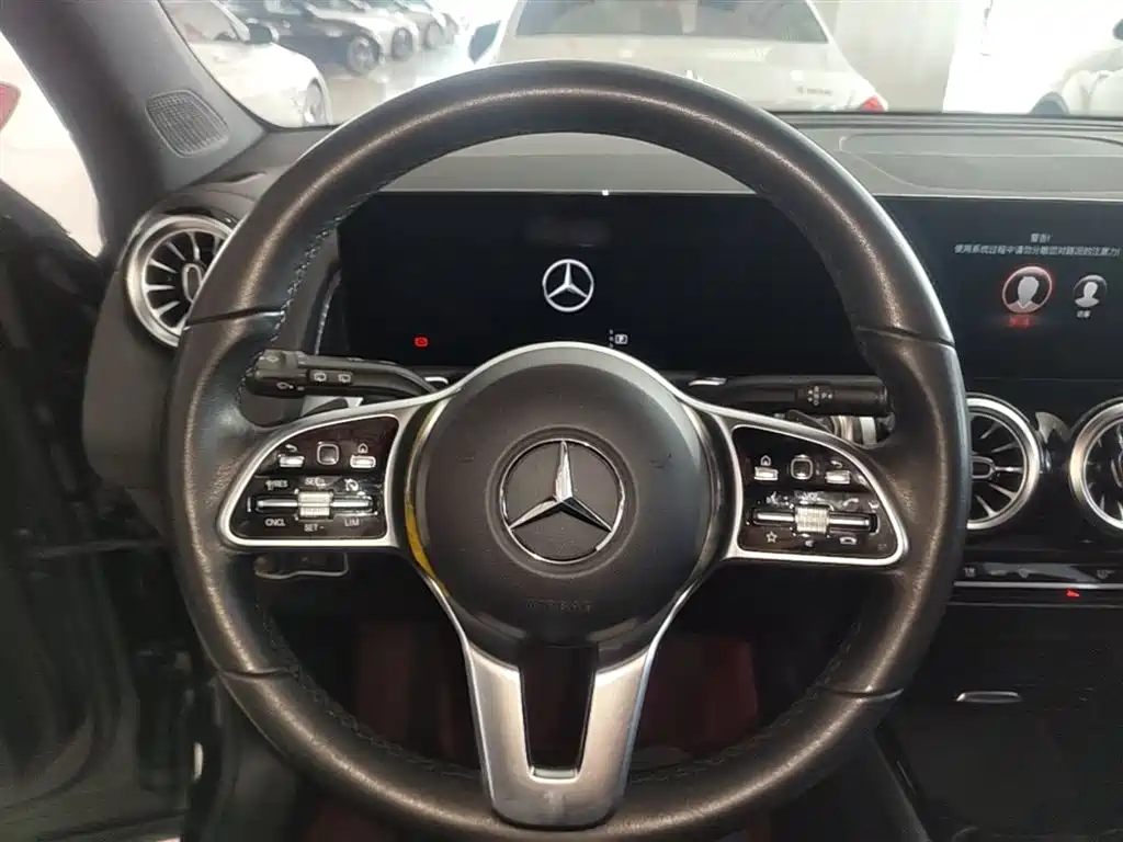 Mercedes-Benz GLB 2022 — фото 11