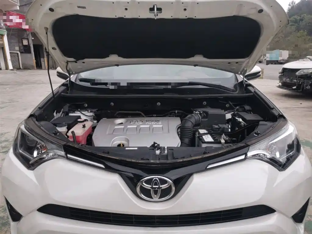 Toyota RAV4 2019 — фото 11
