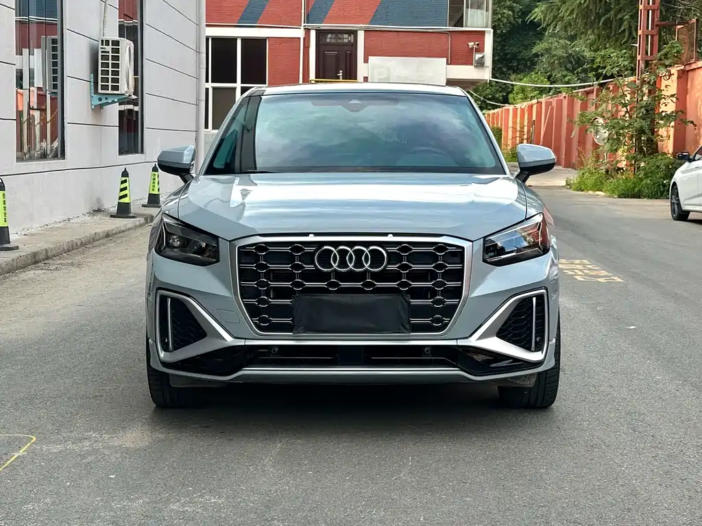 Audi Q2L 2022
