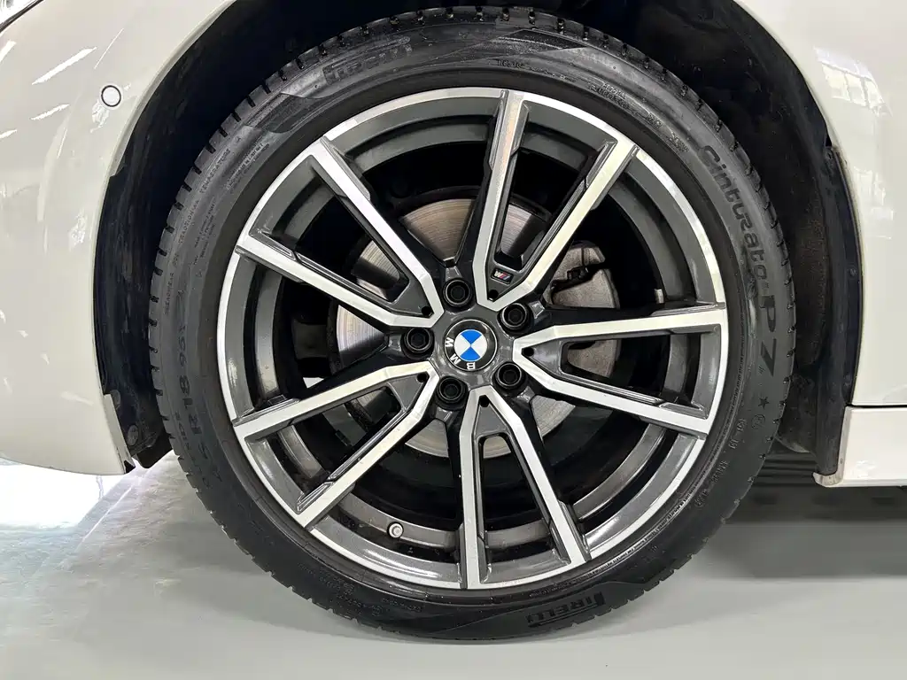 BMW 3 Series 2024 — фото 17