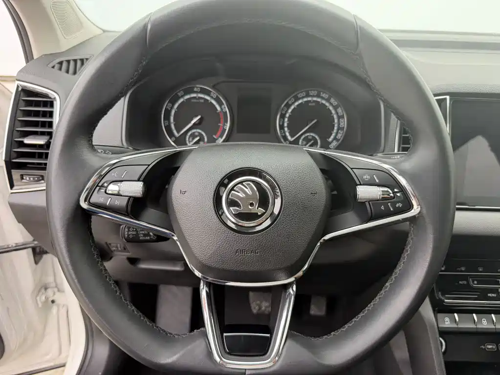 Skoda Karoq 2022 — фото 10