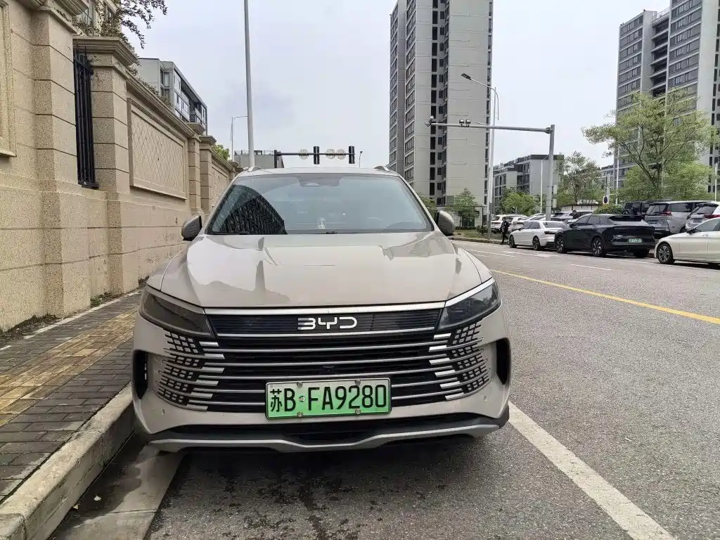 BYD Seal 05 DM-i 2025 — фото 2