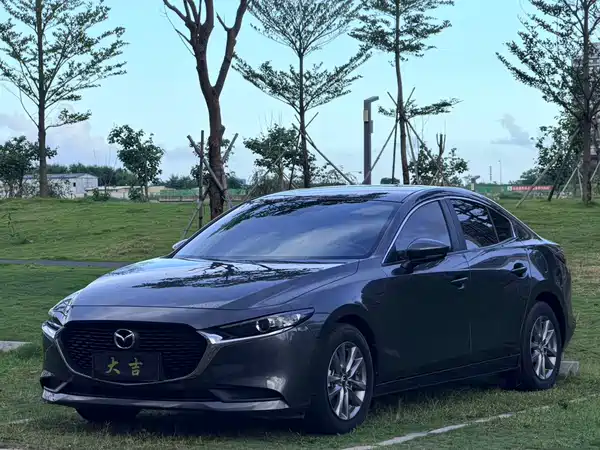 Mazda 3 Axela 2023