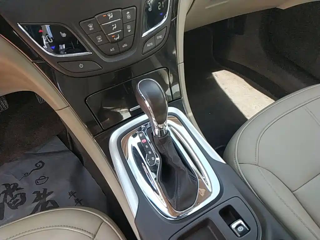 Buick Regal 2015 — фото 14