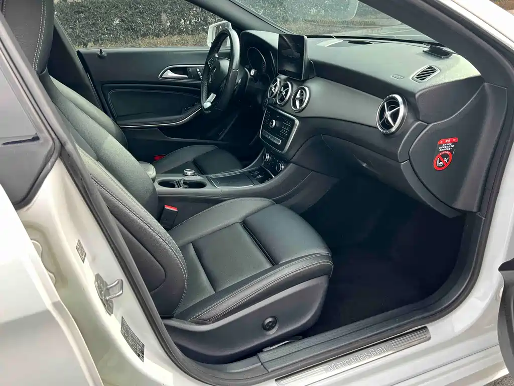 Mercedes-Benz CLA 2018 — фото 11