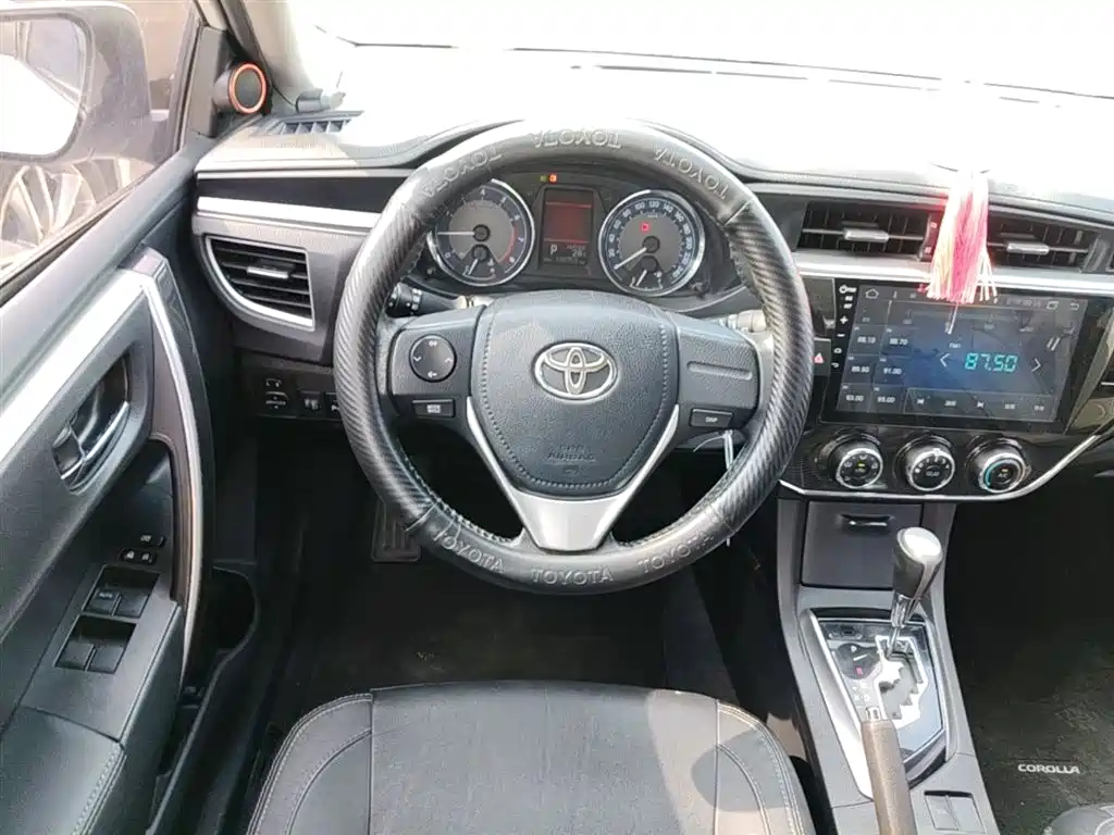 Toyota Corolla 2016 — фото 11