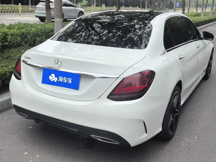 Mercedes-Benz C-Class 2022
