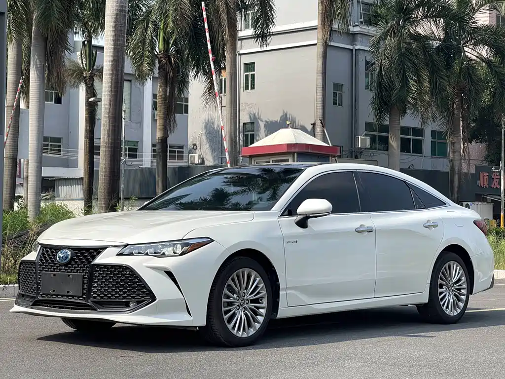 Toyota Avalon 2021 — фото 1