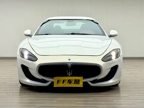 Maserati Granturismo 2013