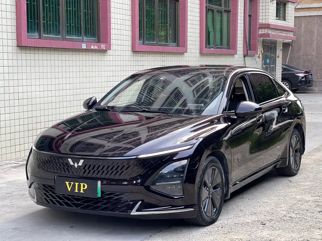 Wuling Starlight 2024 — фото 1