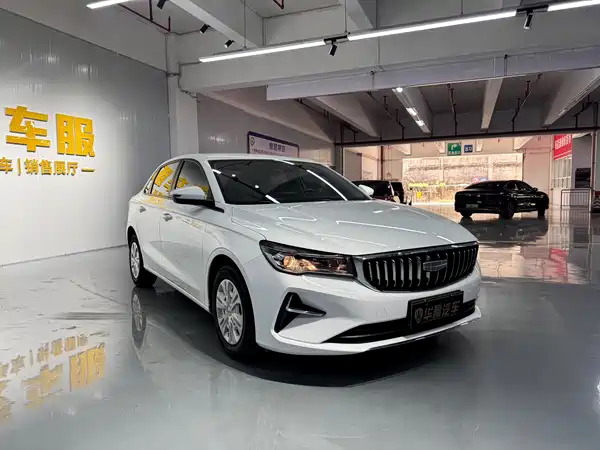 Geely Emgrand 2025
