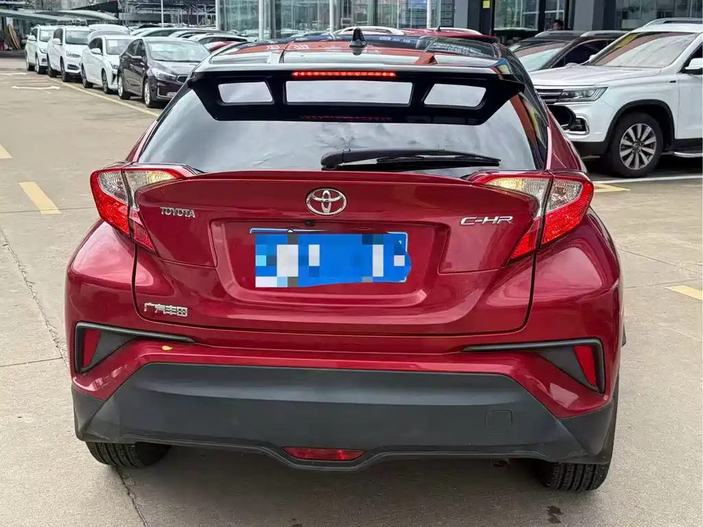 Toyota C-HR 2018 — фото 4